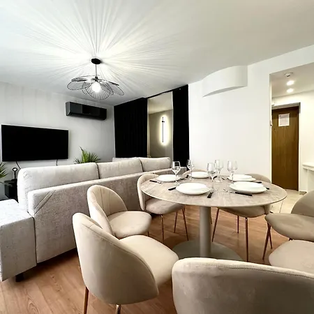 Daire Igielna -100m From Old Town I Ac I Fast Wifi I Self Check-in *
