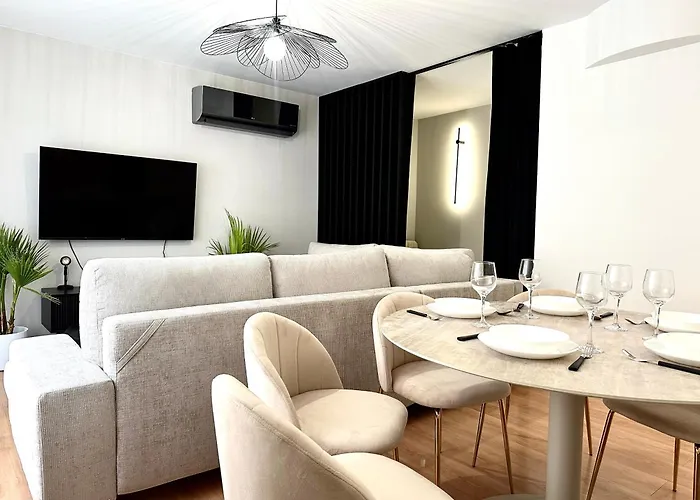 Igielna - 100m Main Square - Self Check-in Vratislav